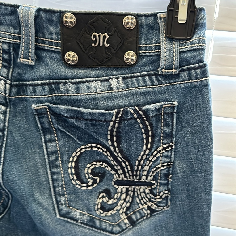 Women's Miss Me Jeans Size 30 Excellent Condition Distressed Flare & Authentic